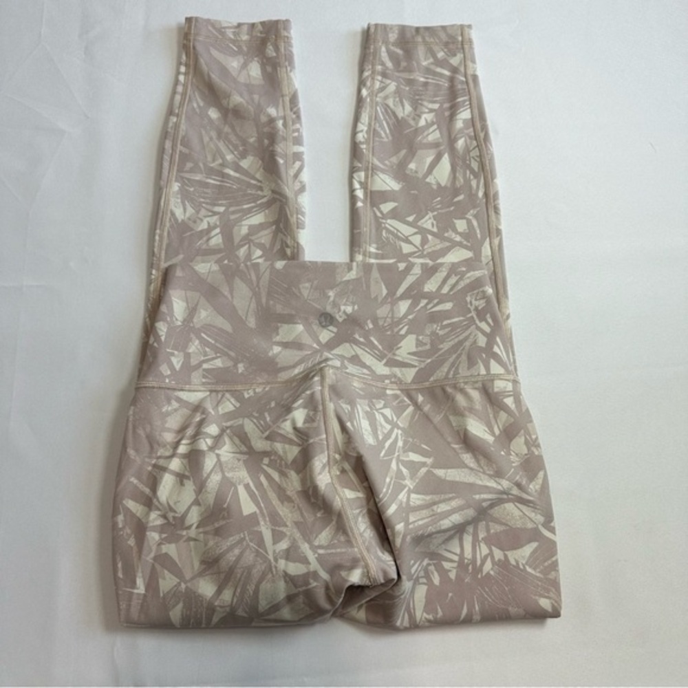 0339 - Lululemon Wunder Under High-Rise Tight 25" *Full-On Luxtreme Size 4